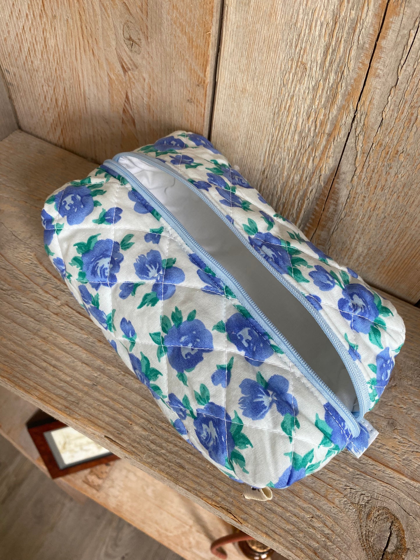 Medium Pouch Blue