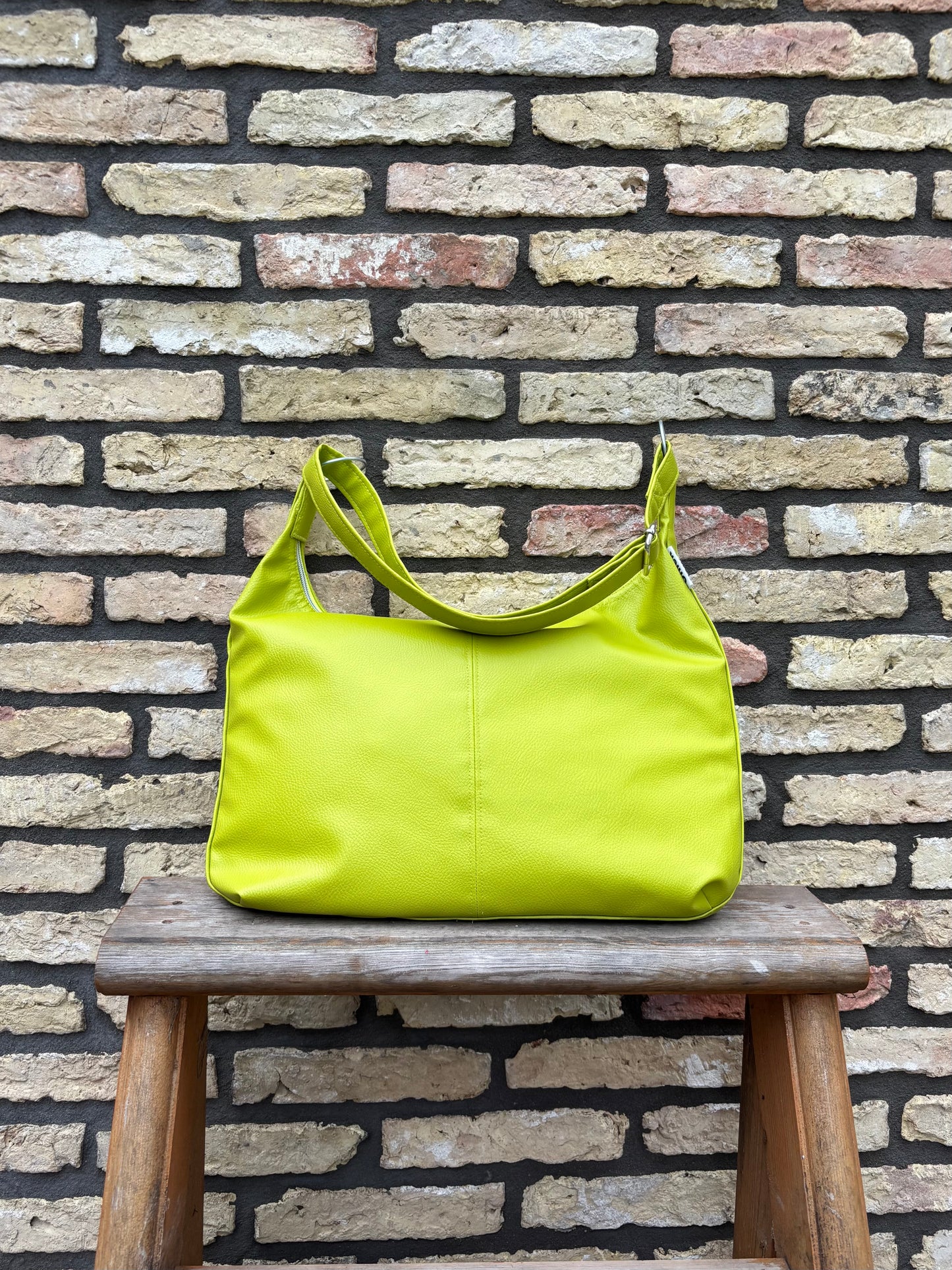 Leather bag lime - preorder