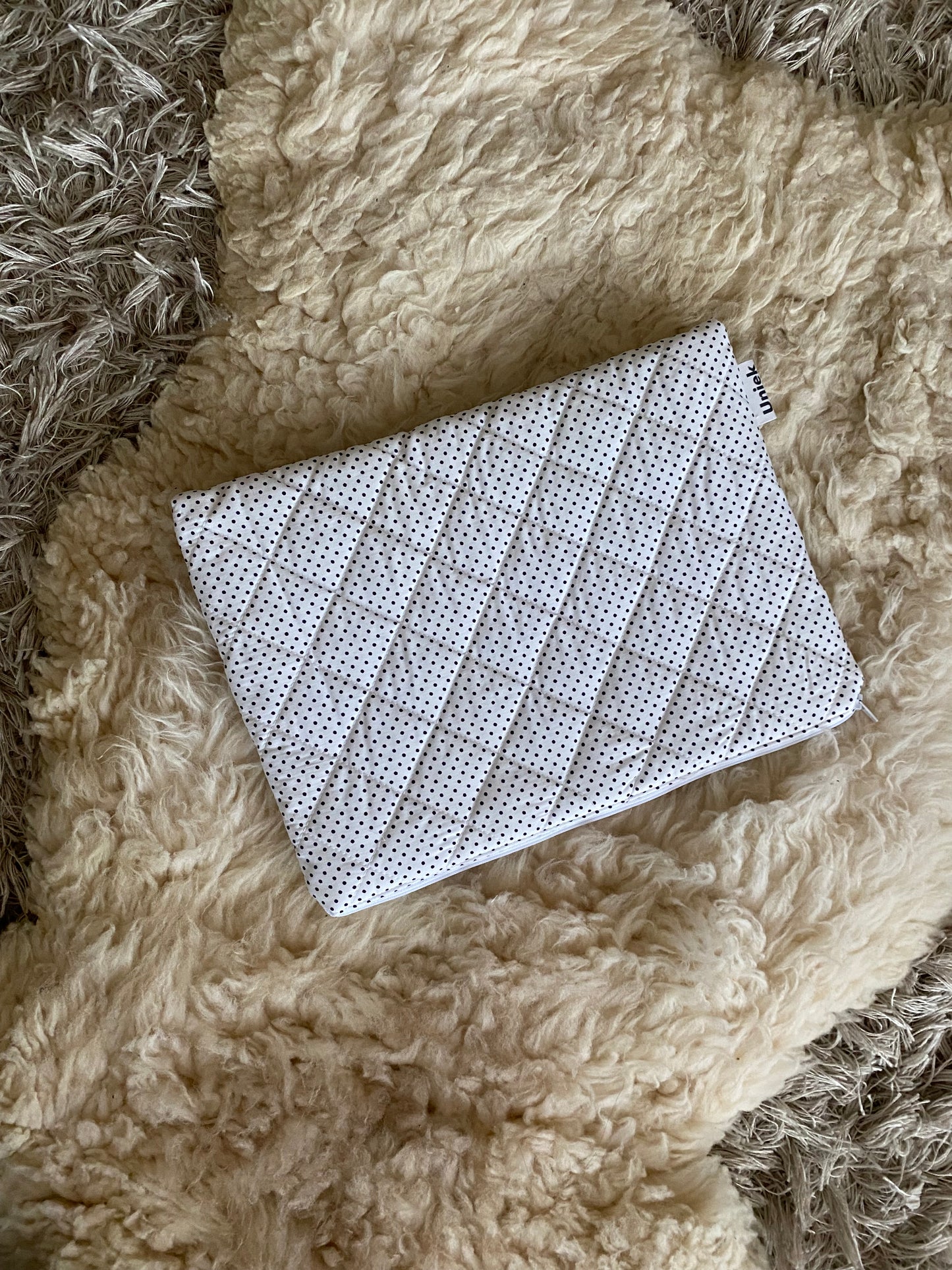 Laptopsleeve - purple polka dot