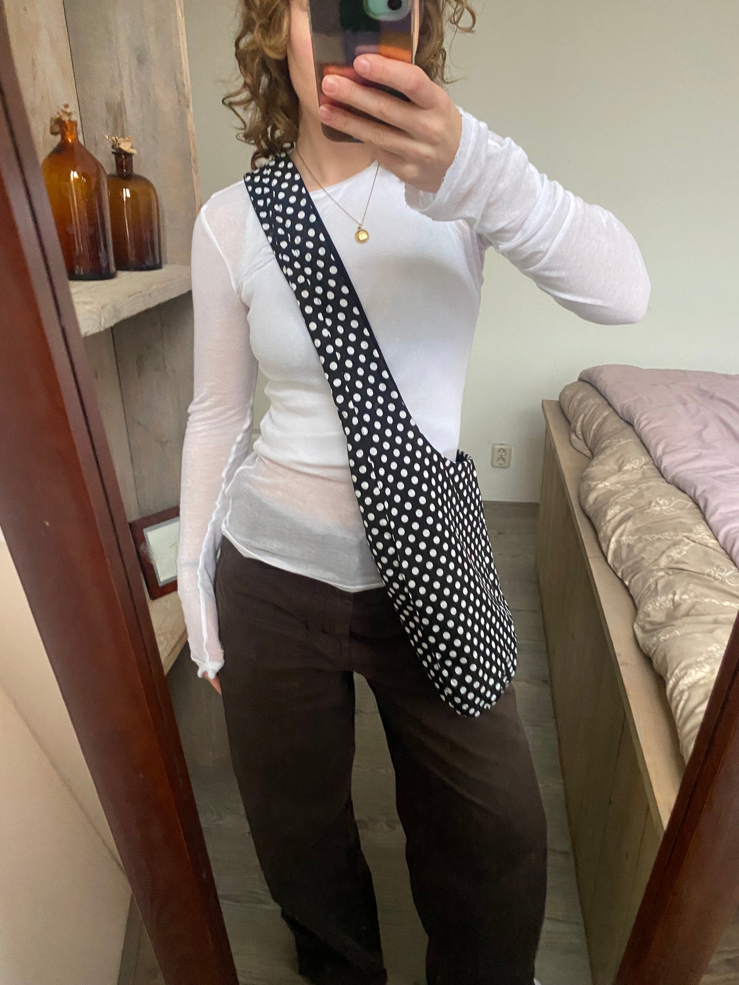 Reversible slouch bag - Black x polka dot