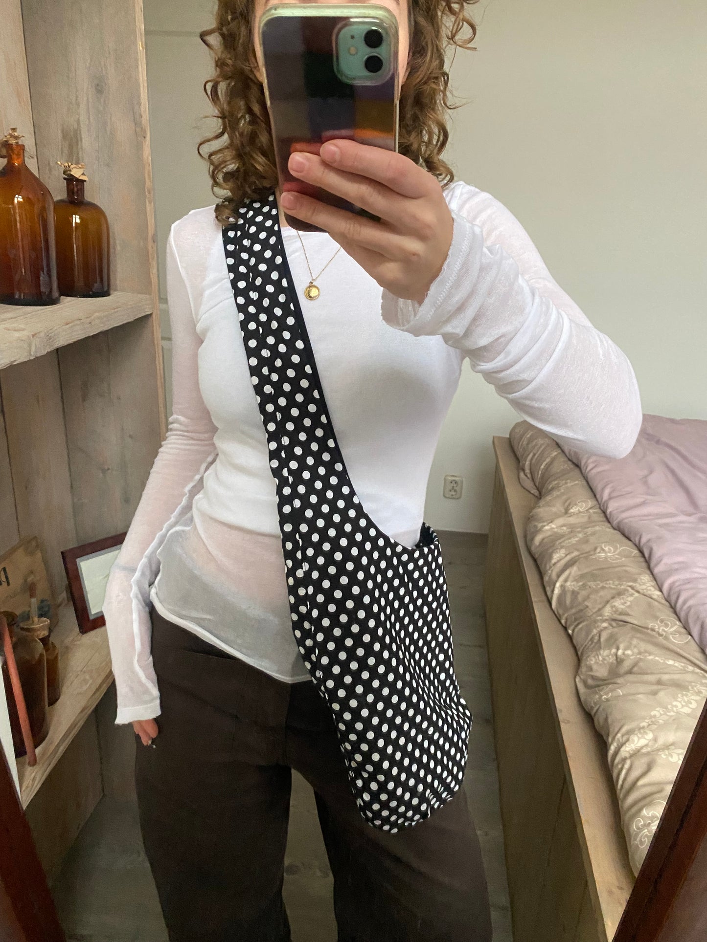 Reversible slouch bag - Black x polka dot